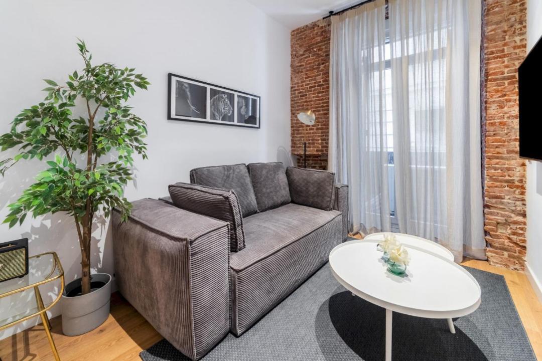 2 Bedrooms 1 Bathroom Furnished - Centro - Equipped & Stylish - Minty Stay Madrid Eksteriør billede